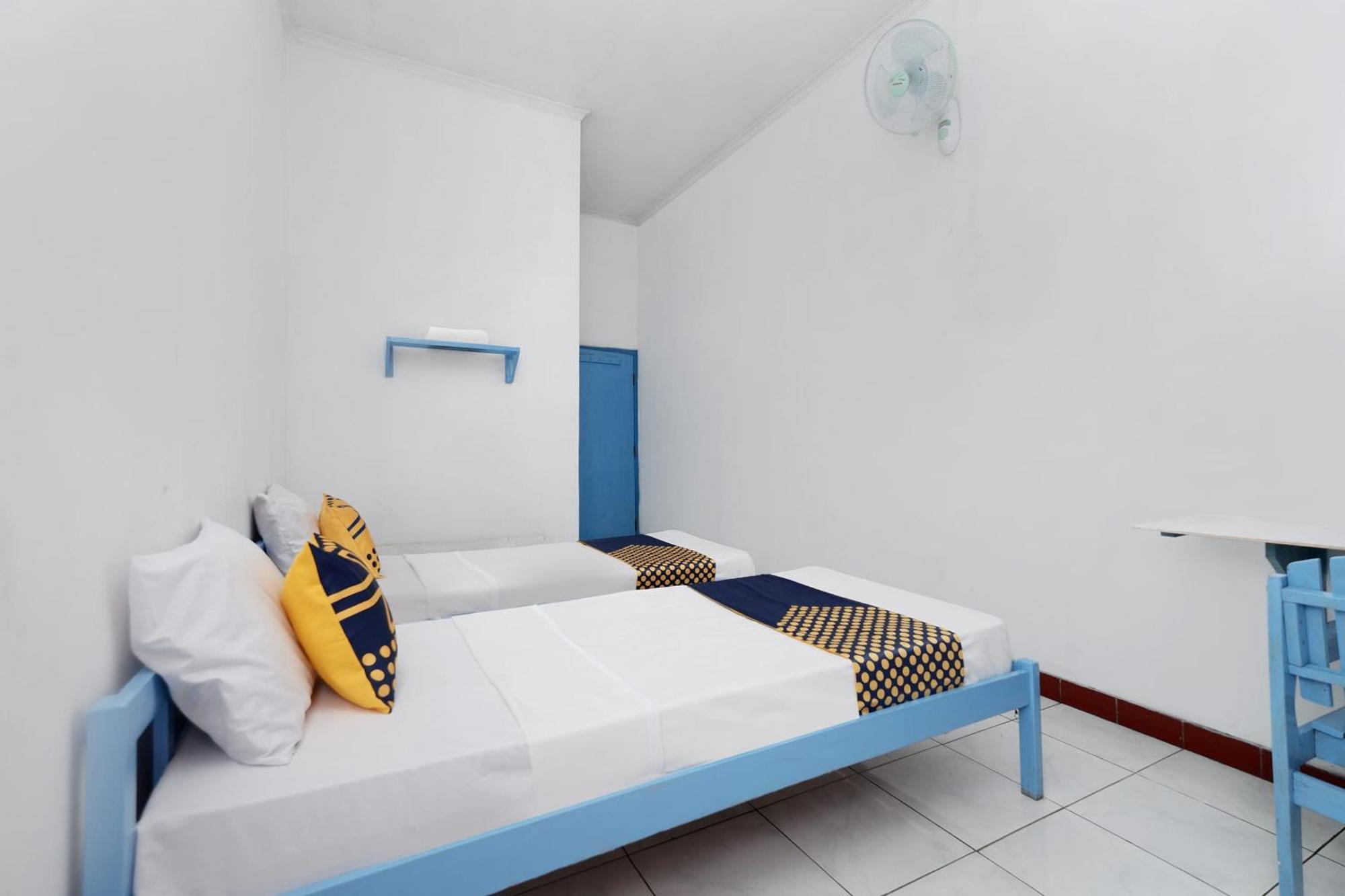 Spot On 2289 Hotel Saudara Tegal  Exterior foto